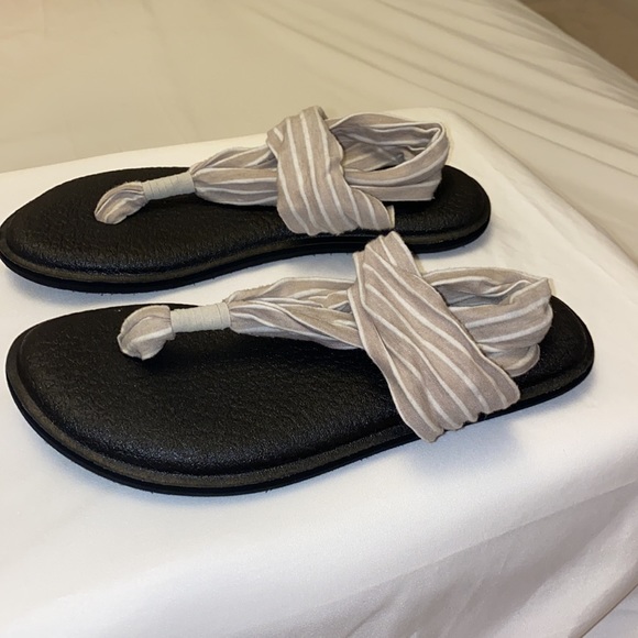 Women’s Sankuk Sandals - Picture 7 of 10